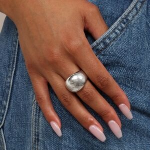 Melinda Maria Thick Ass Ring - Silver Size 6 New ✨️FIRM